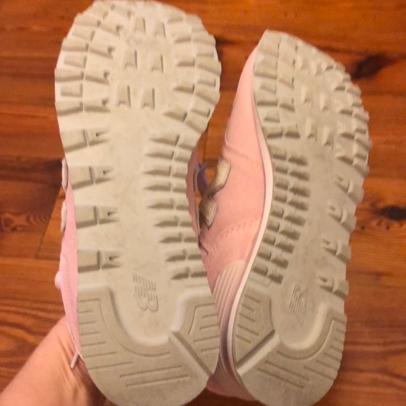 New Balance shoes - Picture 4 of 8